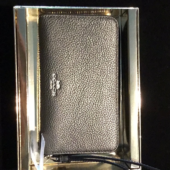 Coach Clutch Zip Around Wallet new - Picture 1 of 5